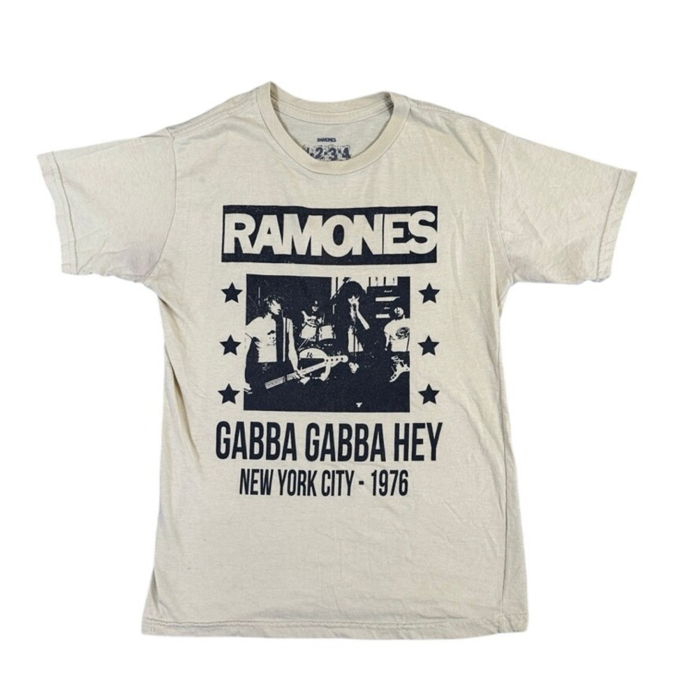 Ramones Gabba Gabba Hey NYC 1976 Graphic T-Shirt Tan Large